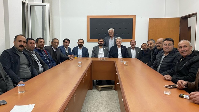 MECLİS BAŞKANI TEMUR, İFTAR  SOFRASINDA MUHTARLARI DİNLEDİ